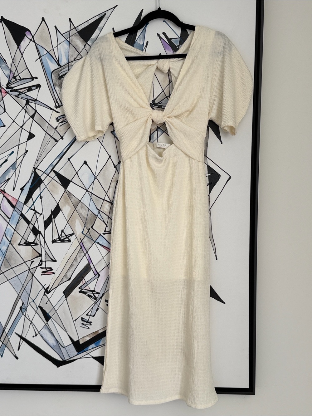 Astr Ivory Knot-Front Midi Dress with Puff Sleeves - Picture 2 of 3